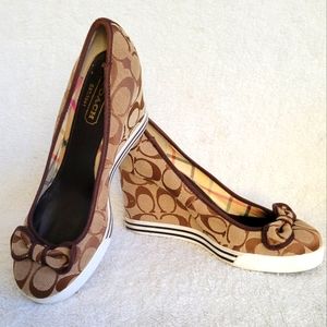 Brown Coach Wedges Sweetie Bow Tan Logo Slip On Sneakers 3" Heel 7.5